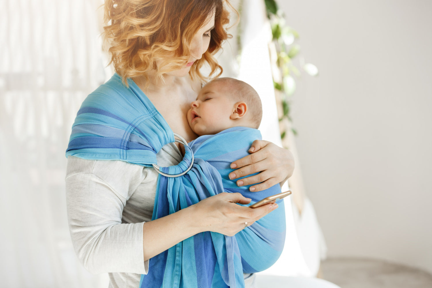 Baby Wraps: How to Use Them and Pros & Cons for New Parents