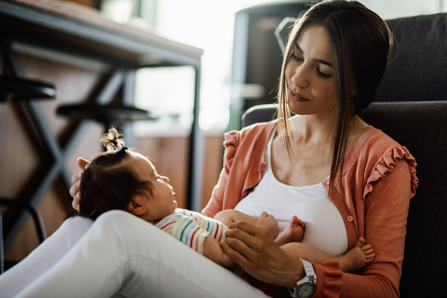 Breastfeeding During Teething: What to Expect and How to Cope