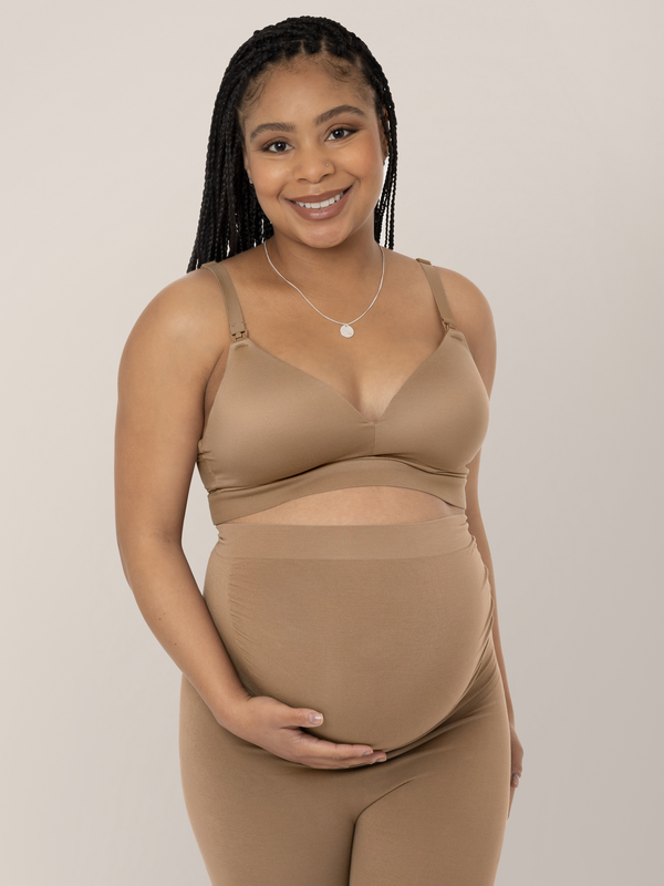 Minimalist Hands-Free Pumping & Nursing Bra | Latte - MOOGCO Baby