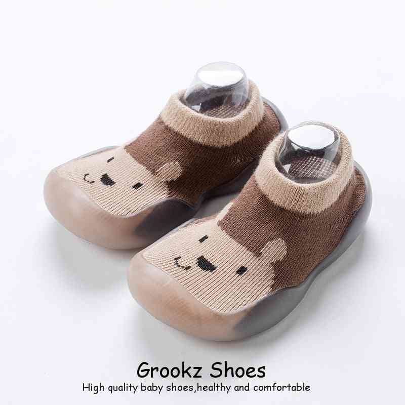 Brown Bear Animal Sock Shoes for babies - Best Seller, cozy and cute footwear for little ones.
