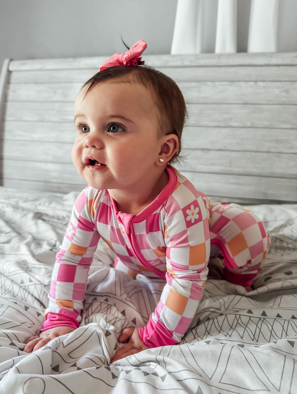 Lazy Daisy 2.0 Zippy baby bedding for comfortable sleep, featuring soft fabric and stylish design.