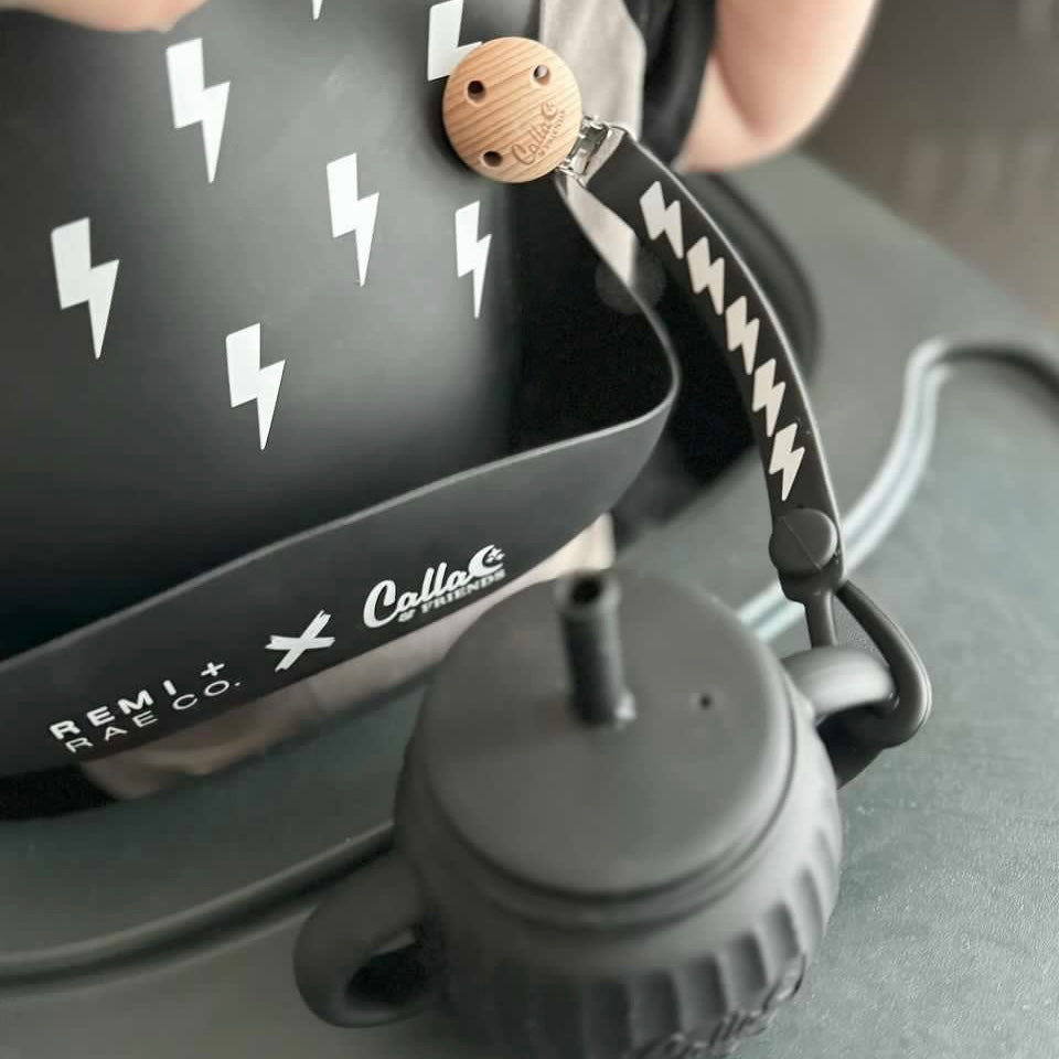 Nash Everything Clip - Bolt: Stylish pacifier clip for secure attachment and easy access for babies.