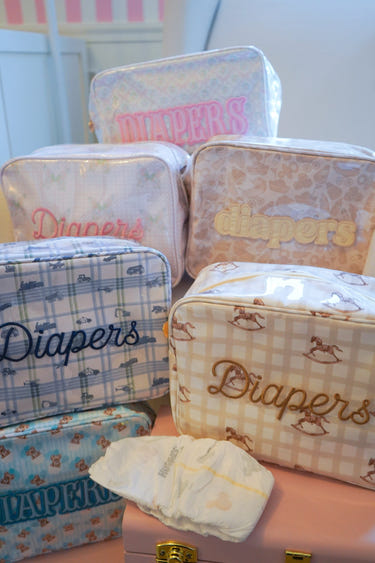 KenzKustomz Diapers XL Clear Coat Travel Bag 11x5x8 inches