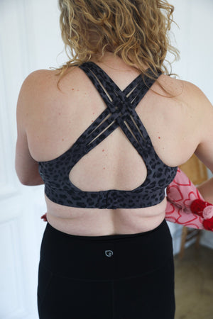 Chloe 4 Running Nursing & Pumping Sports Bra (Gray Leopard)