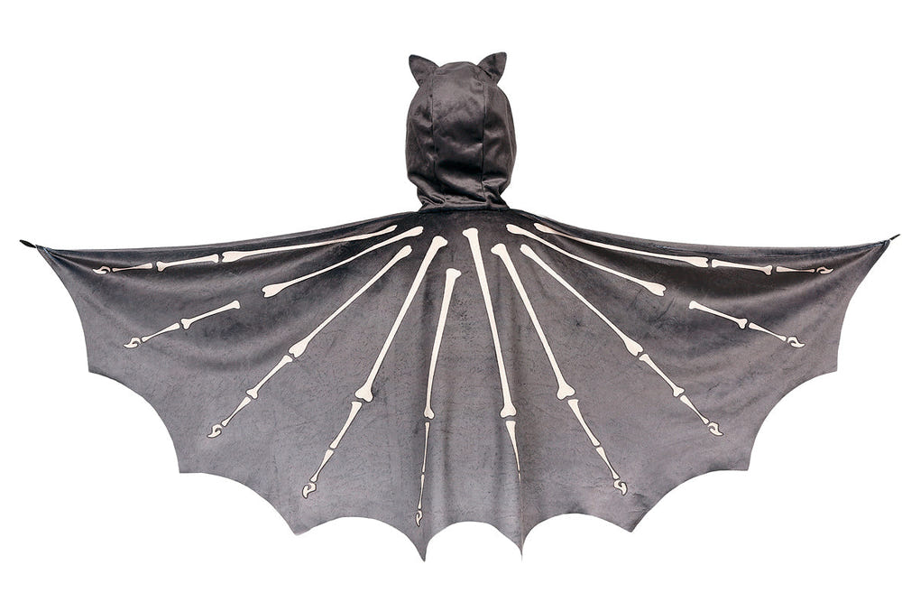 Bat Halloween costume cape for kids aged 4-8, perfect for dress-up and festive celebrations.