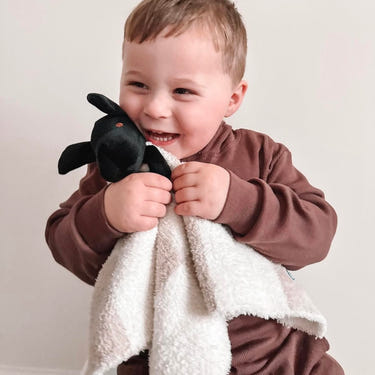 Soft Calla Lovey for babies, perfect for comfort and cuddling. Ideal gift for newborns and toddlers.