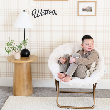 Comfortable SAUCER CHAIR for kids, perfect for playtime and relaxation in any room.