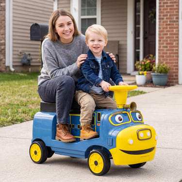 12V Kids Ride on Train 3-Seater with Detachable Carriage, licensed Chuggington, perfect powered toy for fun adventures.