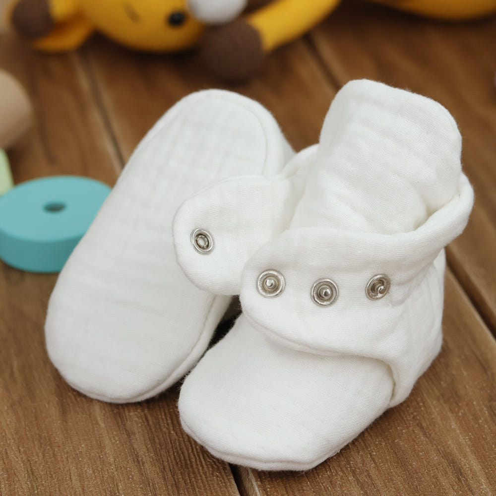 Muslin Stay On Baby Booties Cream