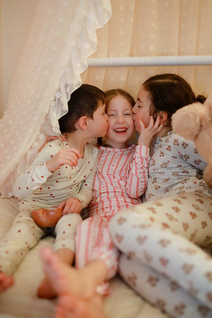 Valentines Teddy Bear 2pc Bamboo Pajamas for babies, cozy bedding and sleepwear, angle view 11.