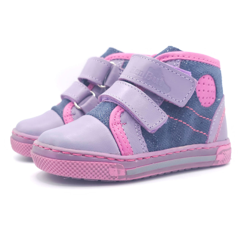Girls double velcro shoes in purple, perfect for comfort and style. Ideal footwear for little ones.