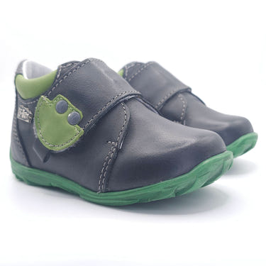 Boys Velcro shoe in dark gray and green, perfect for stylish and comfortable playtime.