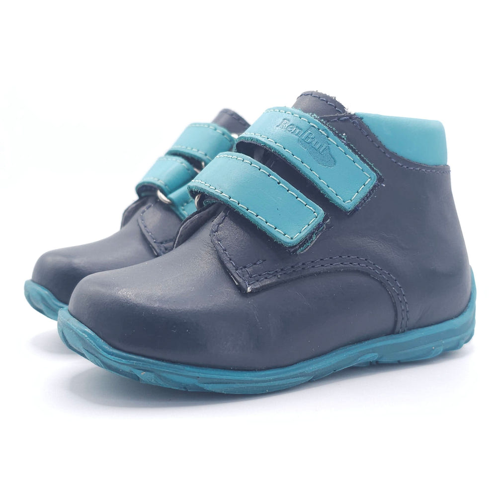 Boys double velcro shoes in blue and black, perfect for comfort and style. Ideal for active toddlers.