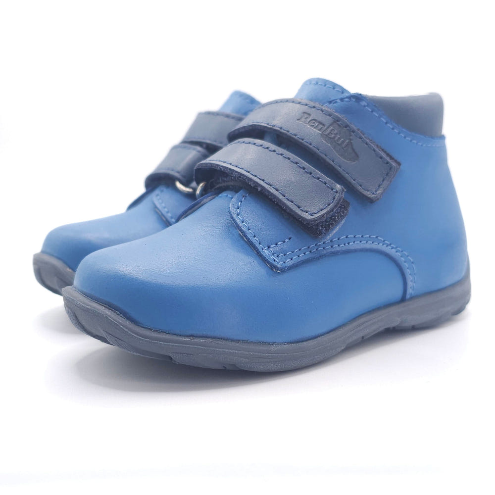 Boys double Velcro shoes in blue, perfect for comfort and style. Ideal for active toddlers.