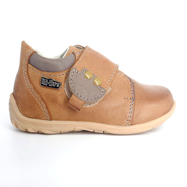 Boys Velcro Shoe In Brown