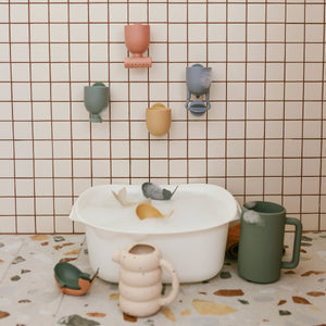 Pour and Play Bath Set