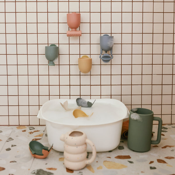Pour and Play Bath Set