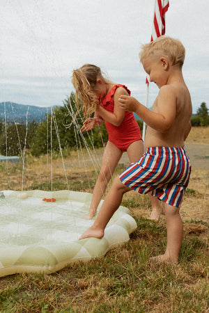 BROOKLYN NEUTRAL Green Gingham Splash Pad with Hose Attachment