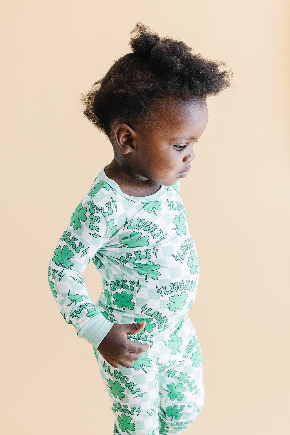 Bamboo two-piece romper set in Lucky Shamrock design for babies, perfect for comfort and style.