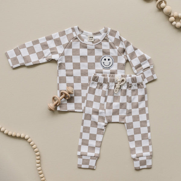 Checkered Smiley Lounge Set | Latte - MOOGCO Baby