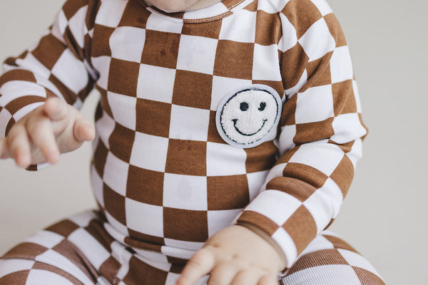 Checkered Smiley Lounge Set | Copper - MOOGCO Baby