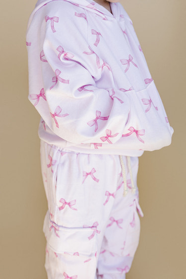 Pink bows cargo jogger set for babies, stylish two-piece outfit perfect for comfort and play.