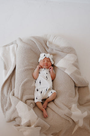 Shortie Bamboo Zip | White & Black Lightning Bolt