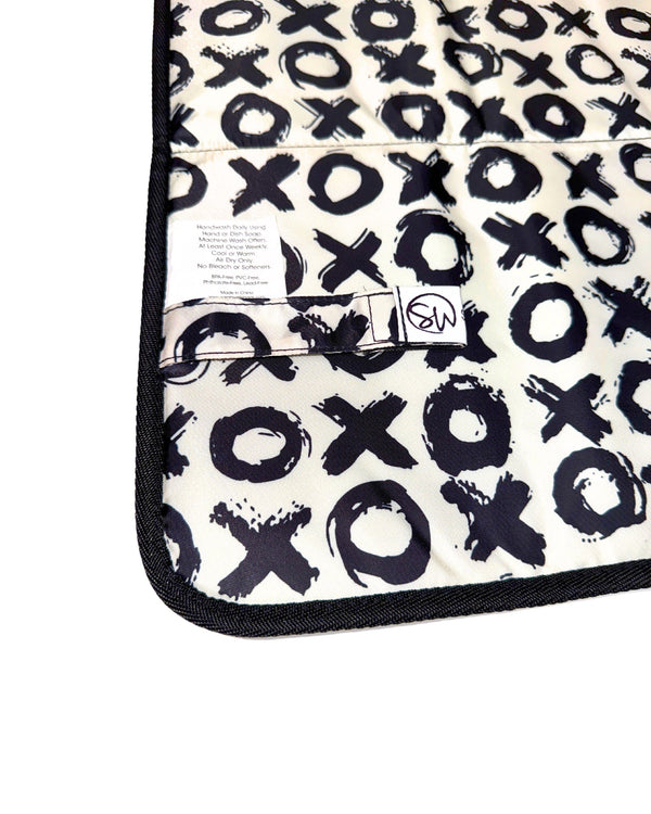 Sarah Wells Portable Diaper Changing Pad Machine Washable, Foldable for Travel or Diaper Bags (XOXO)