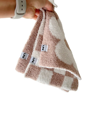 Daisy Plush Lovey | Latte - MOOGCO Baby