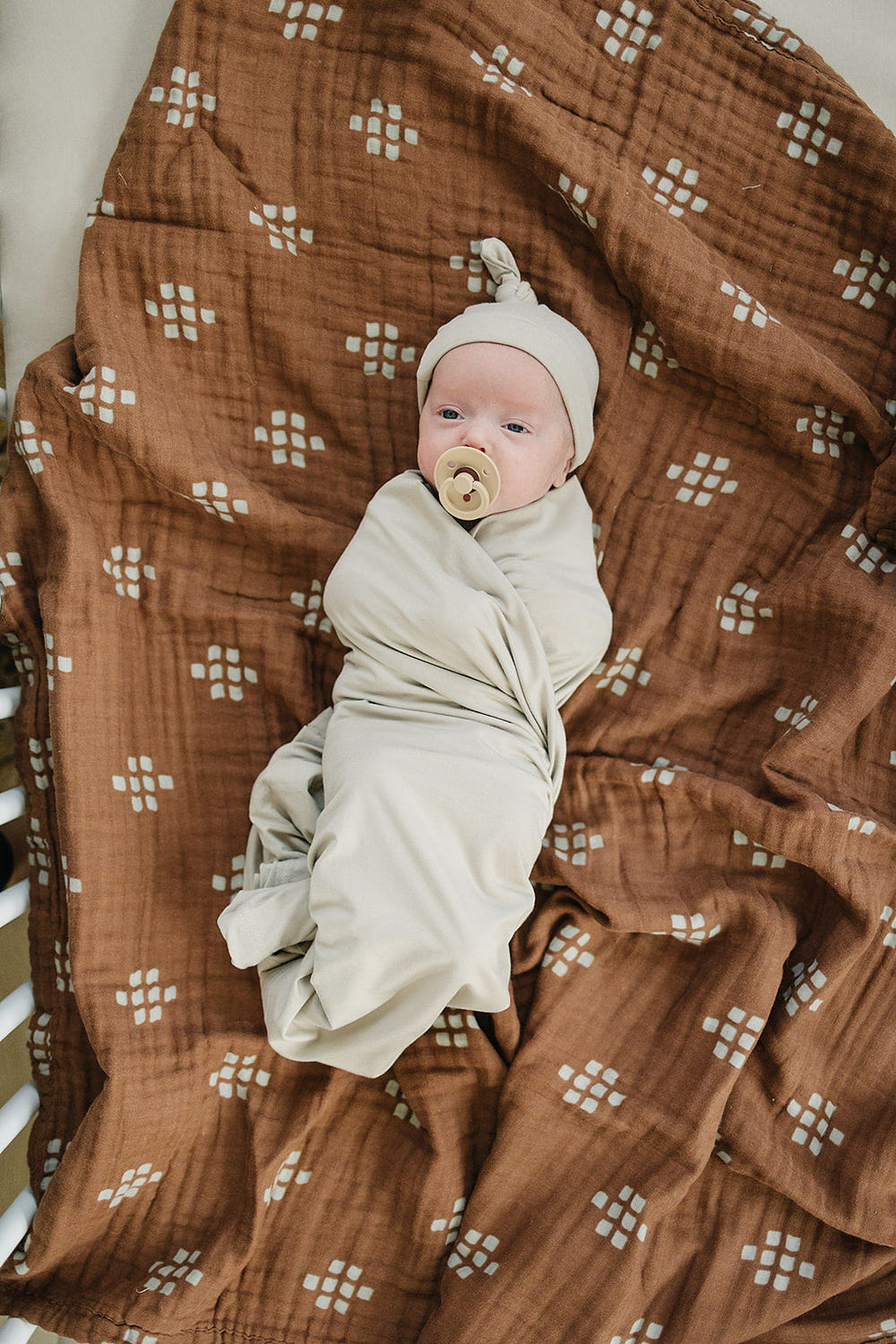 Oatmeal Bamboo Newborn Knot Hat - MOOGCO Baby