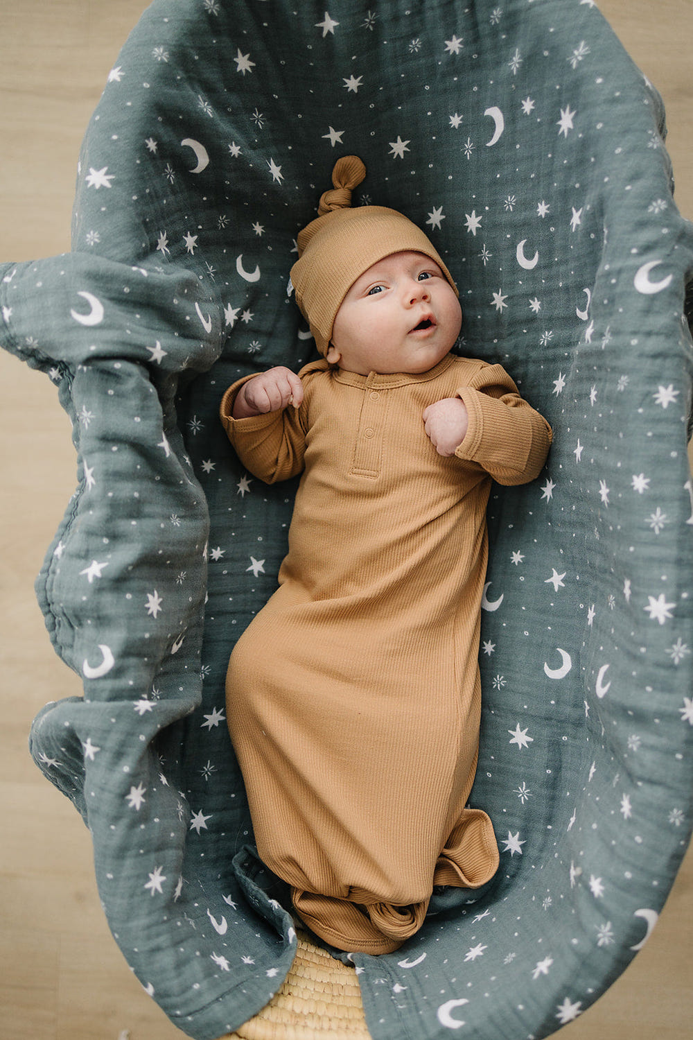 Cafe Organic Ribbed Newborn Knot Hat - MOOGCO Baby
