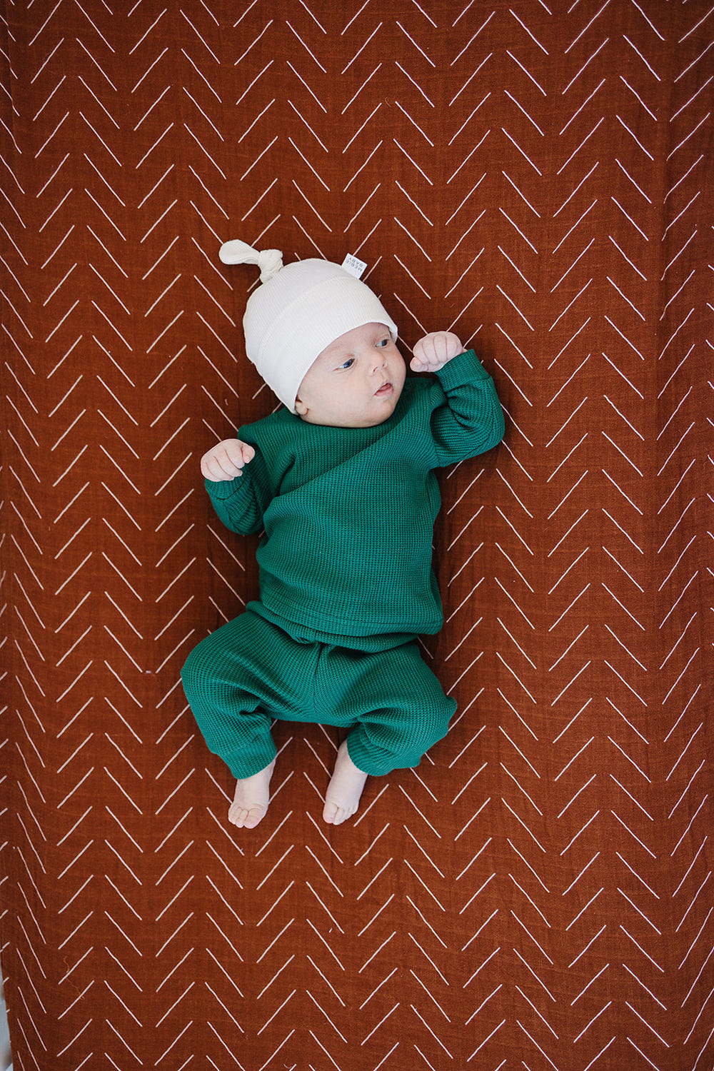 Vanilla Organic Ribbed Newborn Knot Hat - MOOGCO Baby