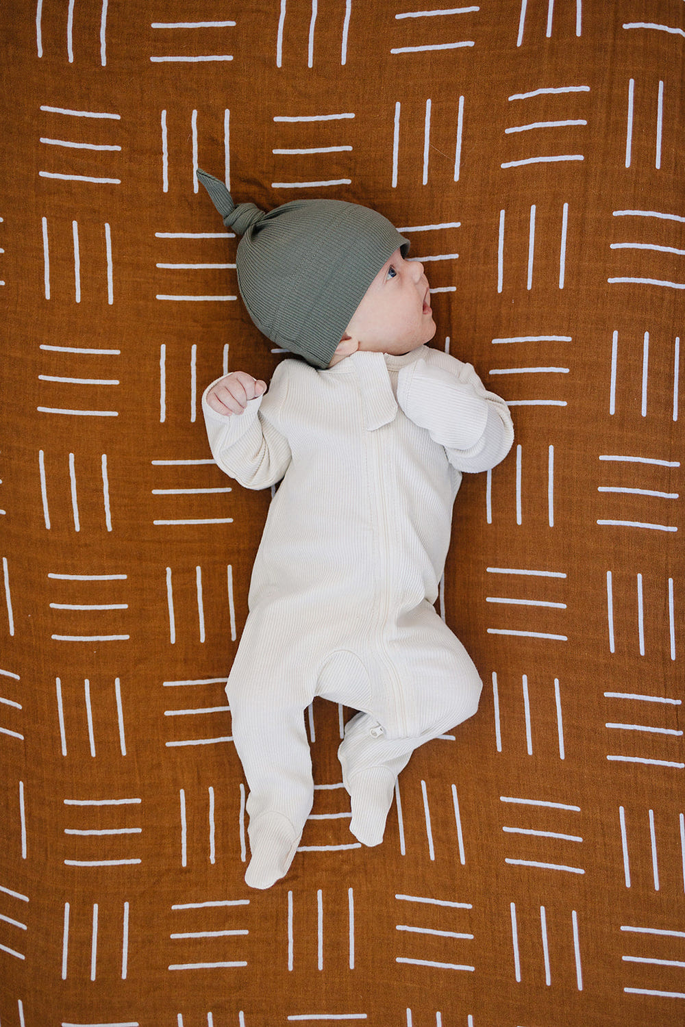 Winter Green Organic Ribbed Newborn Knot Hat - MOOGCO Baby