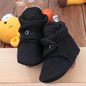 Muslin Stay On Baby Booties Black