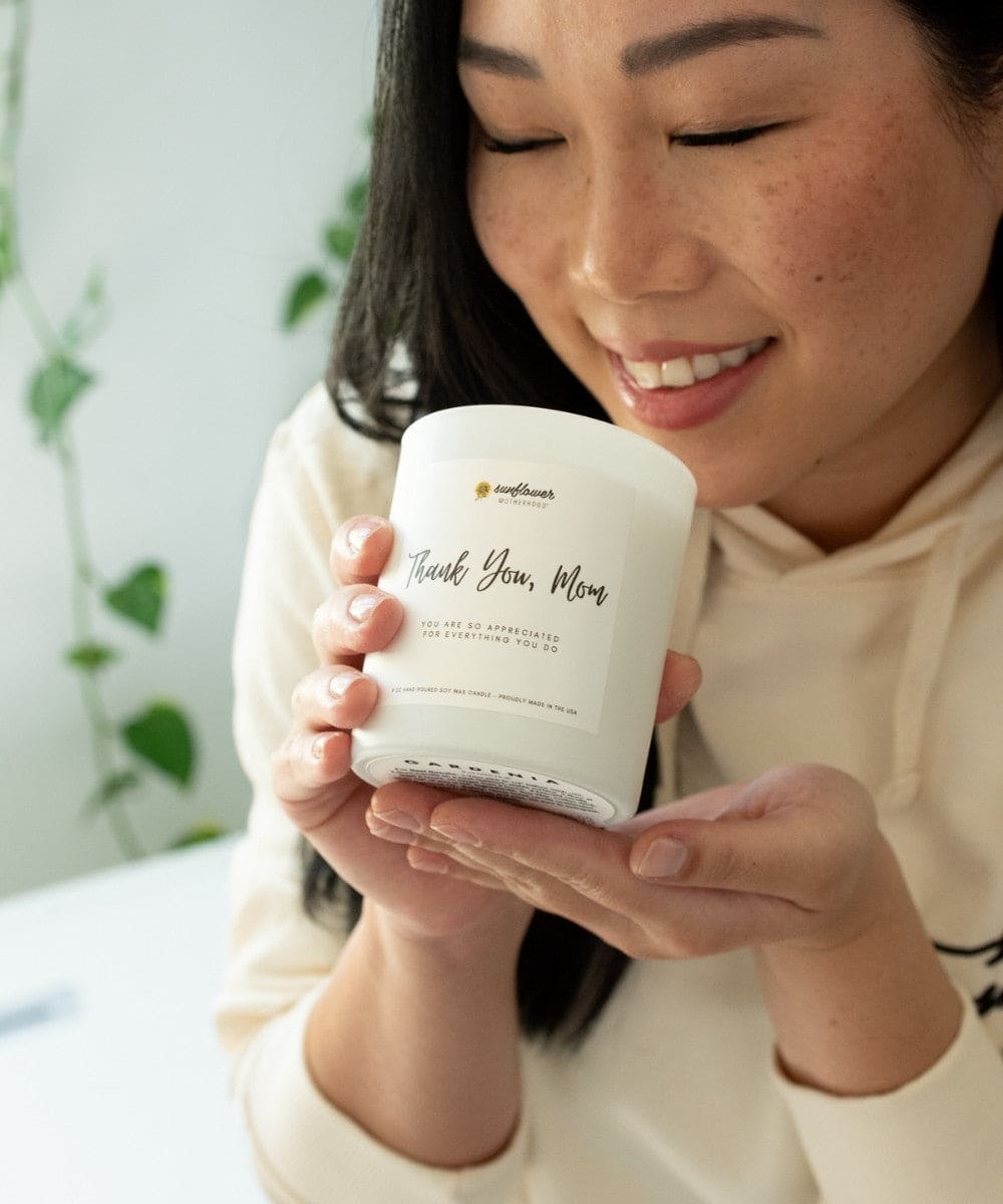 "Thank You Mom Candle - a heartfelt gift for mothers, perfect for any occasion, beautifully designed and aromatic."