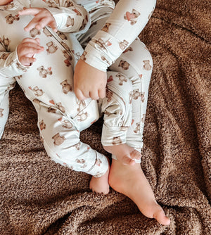 Valentine's Teddy Bear 2pc Bamboo Pajamas for babies, soft and cozy bedding for a restful sleep.
