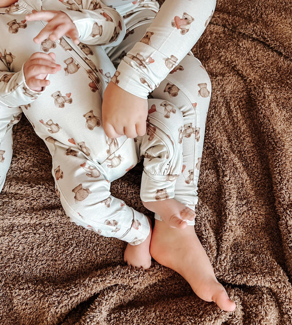 Valentine's Teddy Bear 2pc Bamboo Pajamas for babies, soft and cozy bedding for a restful sleep.