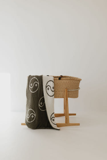 Sage Yin Yang plush blanket for babies, soft and cozy for comfort and warmth.