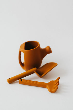 Silicone watering can set for babies, perfect for sand and beach play, shown from angle 2.
