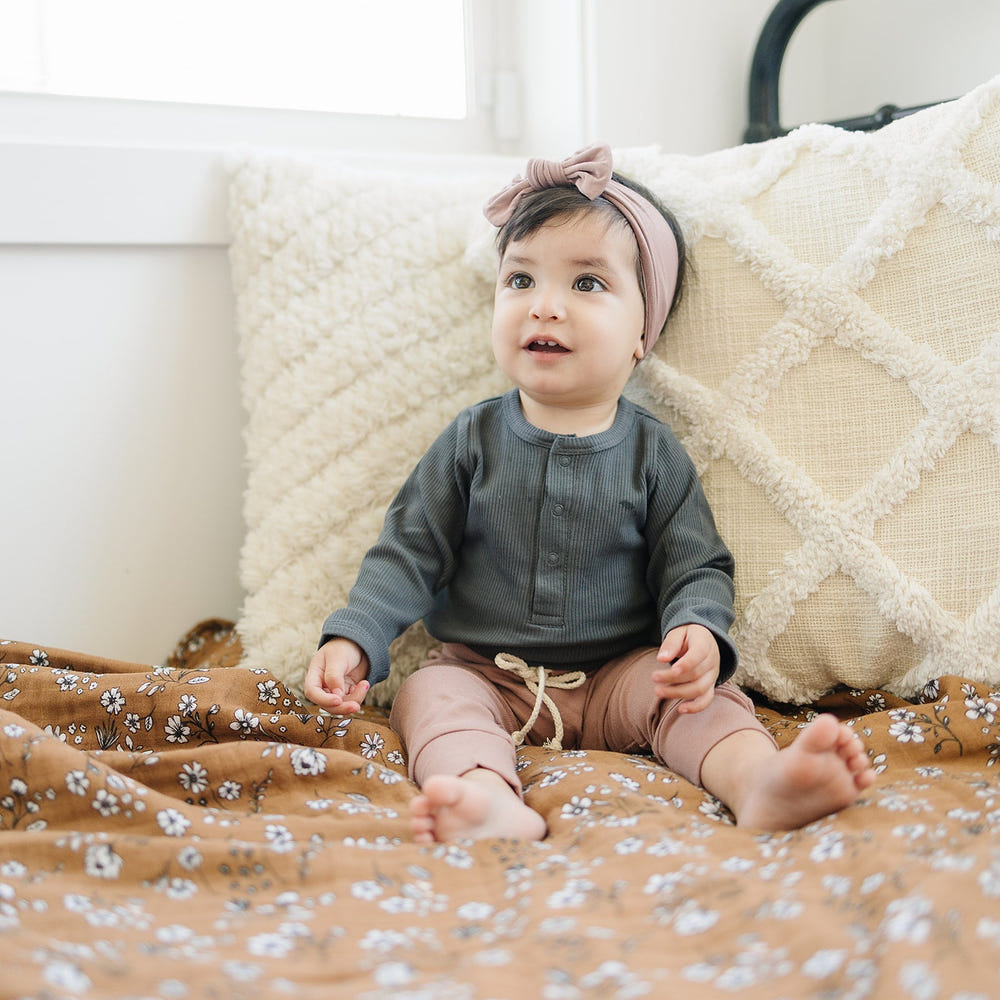 Charcoal Organic Snap Long Sleeve Ribbed Bodysuit - MOOGCO Baby