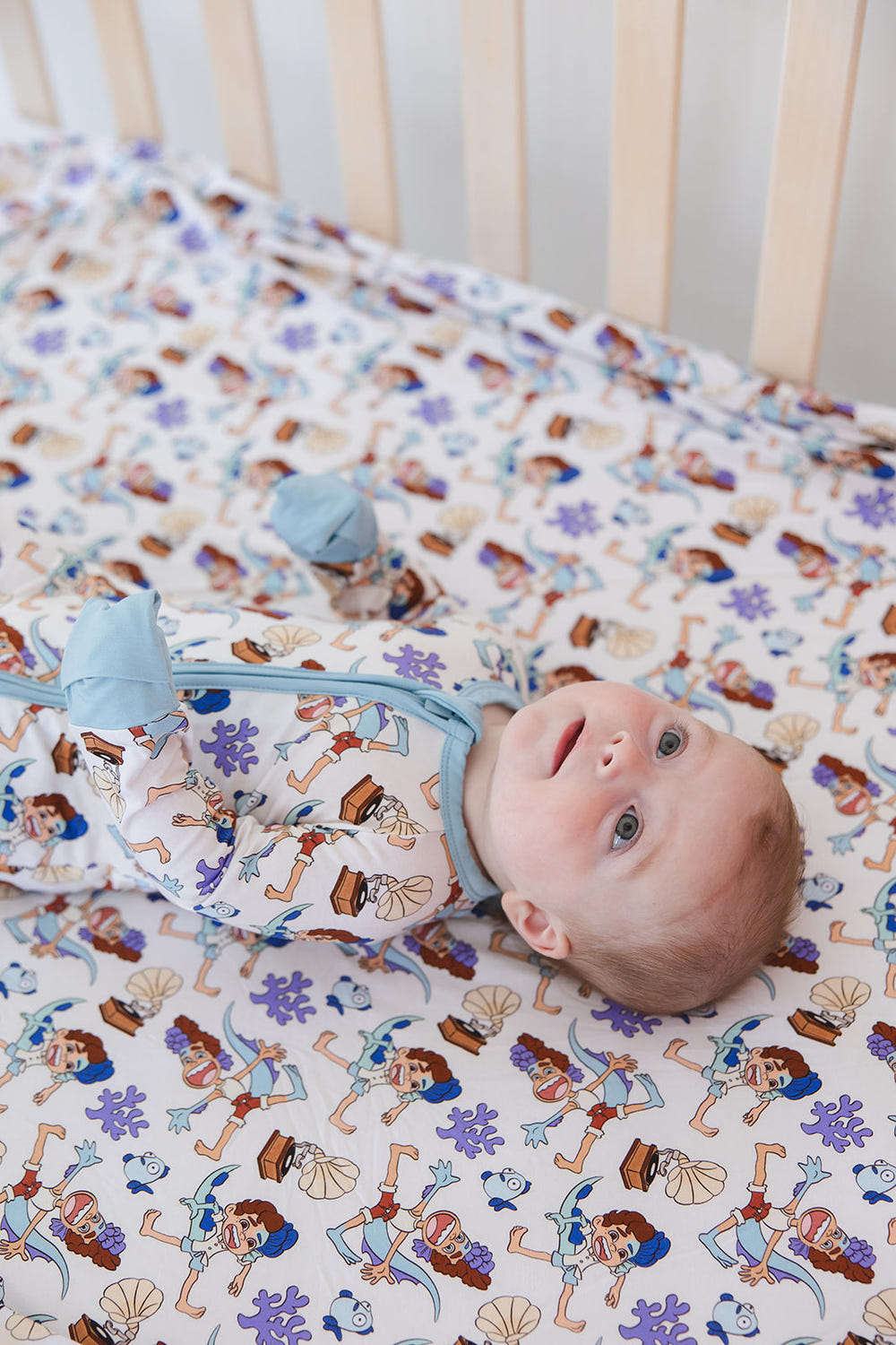 Silenzio, Bruno! crib sheet for babies, featuring soft fabric and charming design, perfect for nursery bedding.