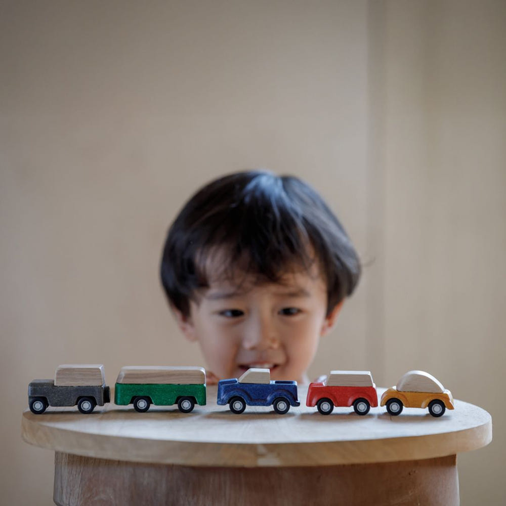"Planworld Car Set for babies, featuring a stylish stroller and car seat combo for safe and comfortable travel."