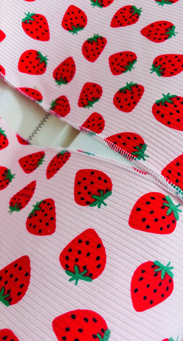 Strawberry Lounger Cover