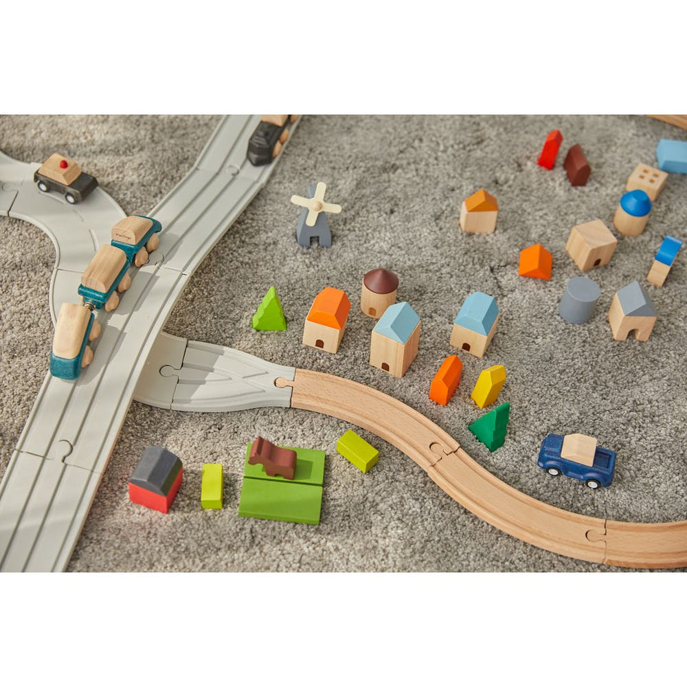 Rubber Road & Rail Adaptor Tracks for versatile toy train and car play, enhancing creativity and fun for kids.