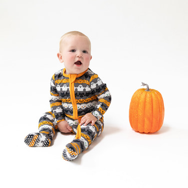 Halloween Paper Garland - Glow in the Dark - 2 Way Zipper Footie