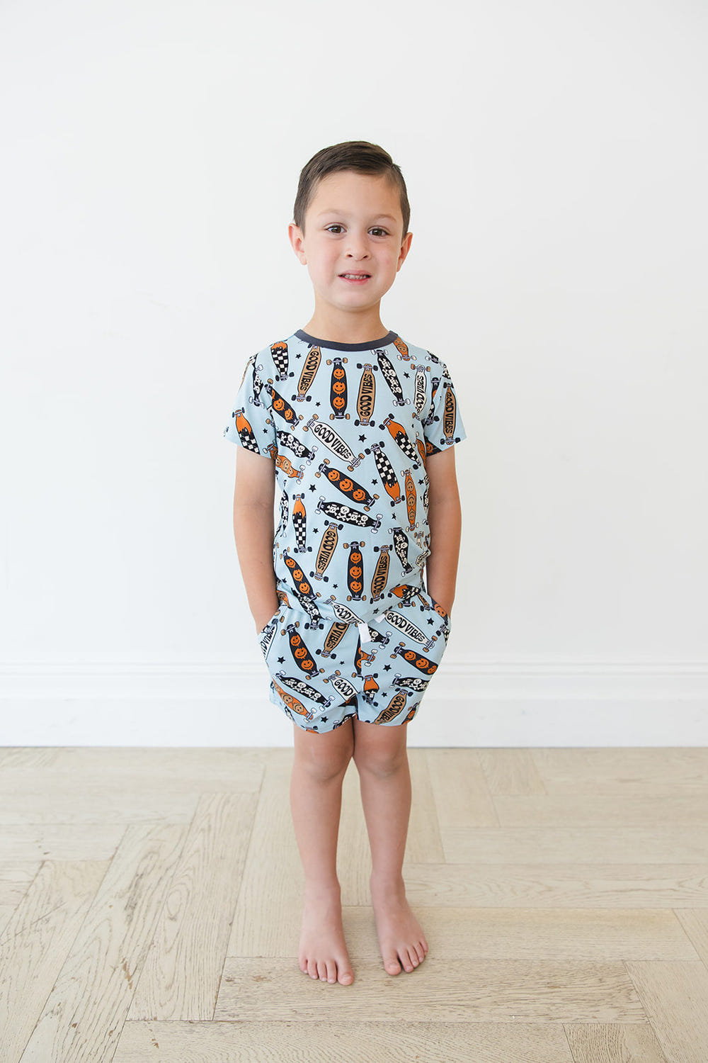Aleister Pocket Short Set for babies - stylish two-piece outfit in soft fabric, perfect for warm weather play.
