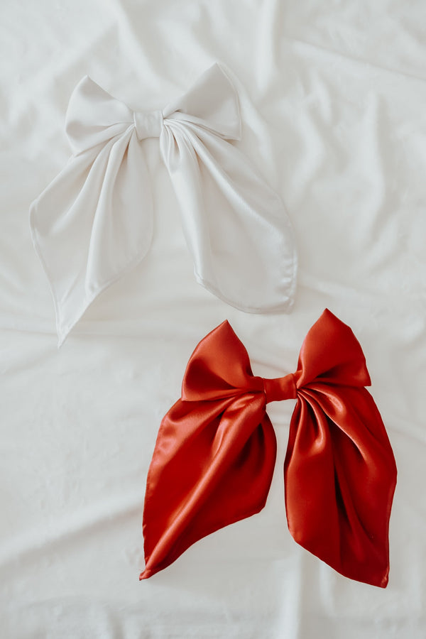 Ivorie Holiday Luxury Large Bow Clip