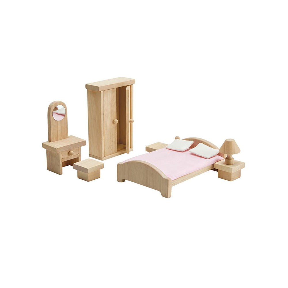 Classic baby bedroom décor and accessories for a cozy, stylish nursery.