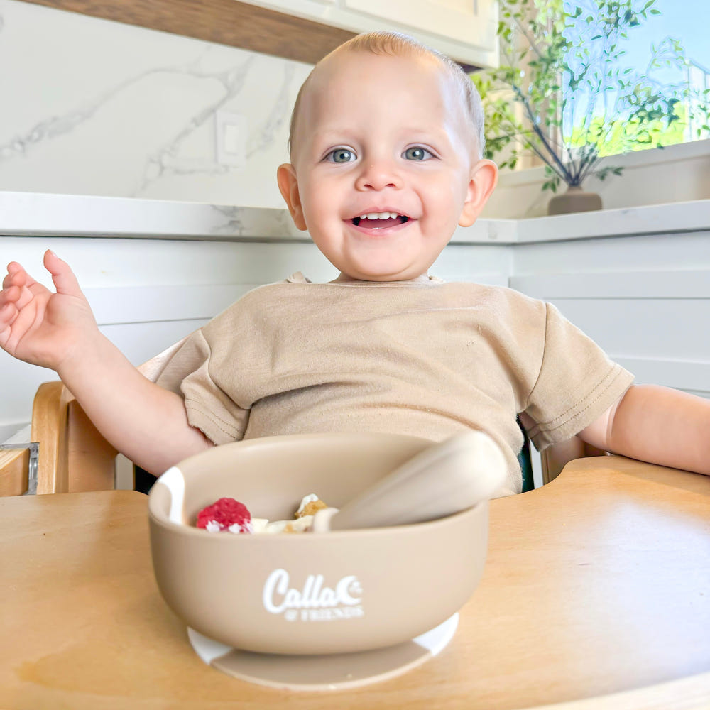 Dip Dye Square Suction Bowl for babies, perfect for mealtime, featuring a stylish design and secure suction base.