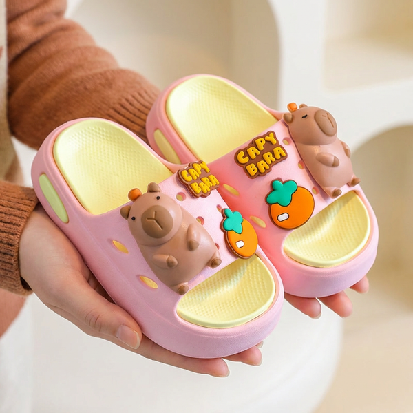 Capybara Kids Slippers – Soft & Non-Slip (Ages 2–9)